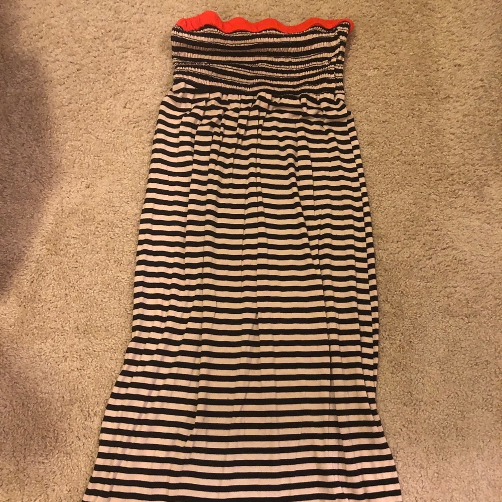 Women’s strapless midi dress